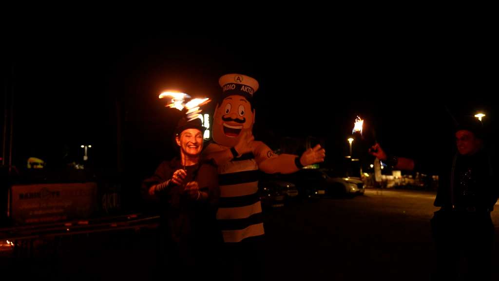 C0885.00_03_40_32.Still007