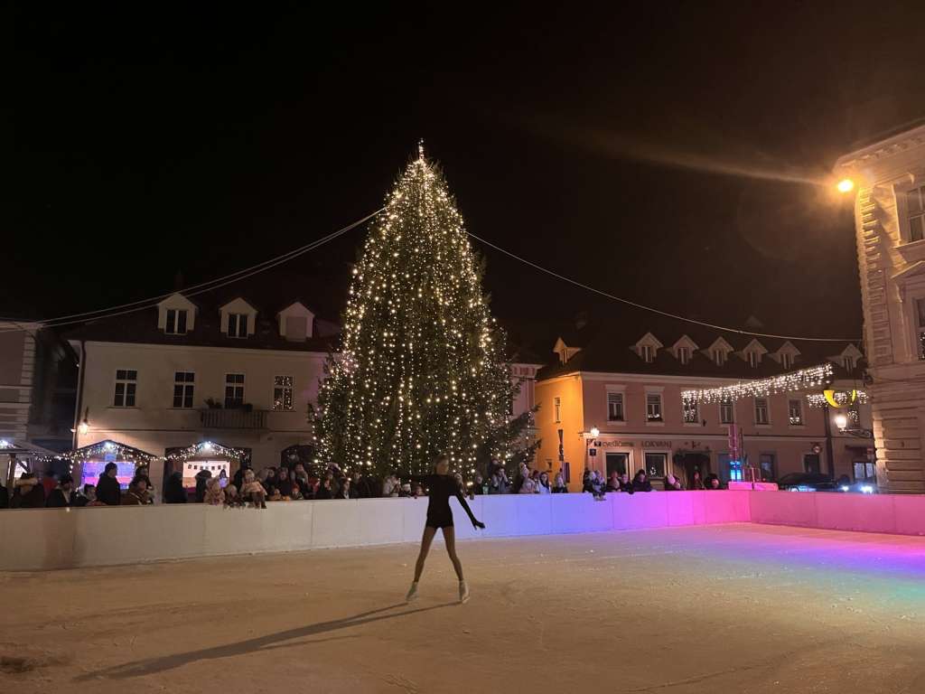 IMG-89a71bb3023f3a03371122810b8e3460-V